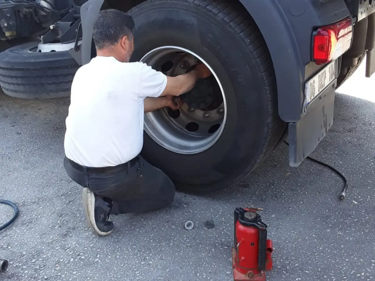 Emirdağ Oto Lastikçi